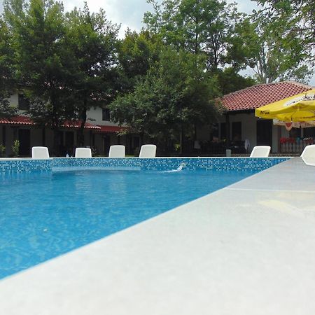 Hotel Holiday Park Ranchoto Kirkowo Exterior foto